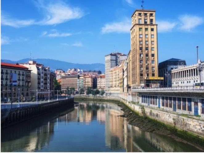 A 5 Minutos Andando Del Casco Viejo, Ayuntamiento, Plaza Circular Y Gran Via De Bilbao Y Proximo A Las 2 Lineas De Metro エクステリア 写真